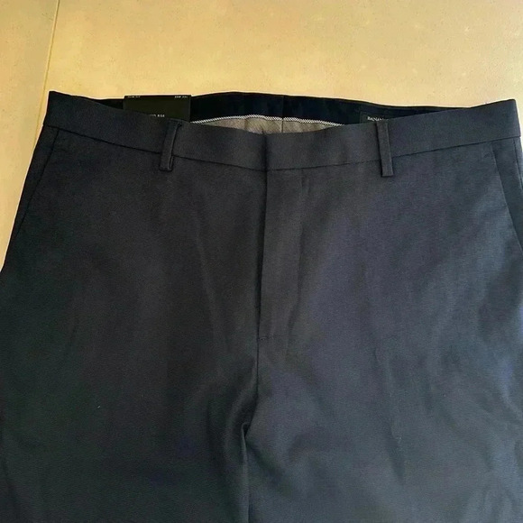 Banana republic - Picture 4 of 4